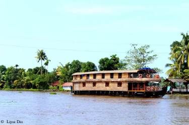 Photo of Kerala Diaries 2: The quintessential houseboat cruise – Worth it/ Not? 6/21 by Lipsa D