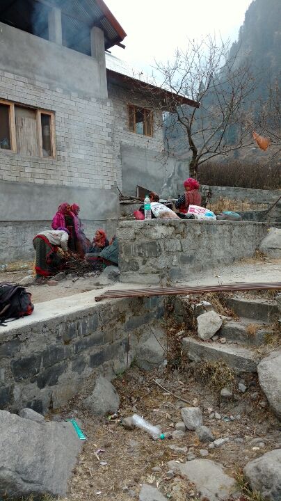 Photo of Flying into new year-from Baddi to Tosh via manali - solang-gulaba-bhunter-kasol-manikaran by Neha Gupta