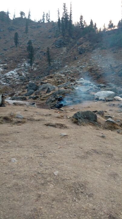 Photo of Flying into new year-from Baddi to Tosh via manali - solang-gulaba-bhunter-kasol-manikaran by Neha Gupta