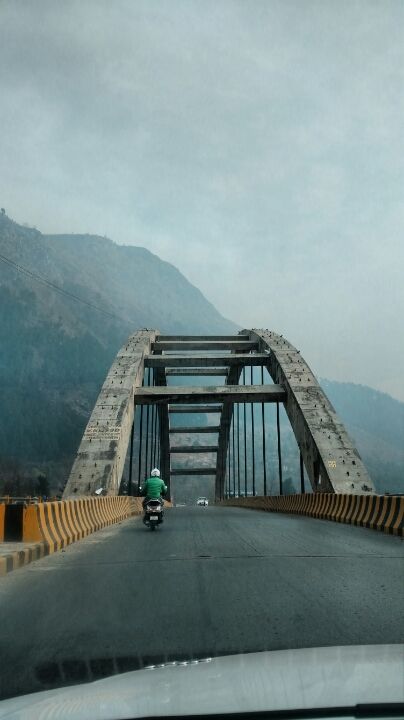 Photo of Flying into new year-from Baddi to Tosh via manali - solang-gulaba-bhunter-kasol-manikaran by Neha Gupta