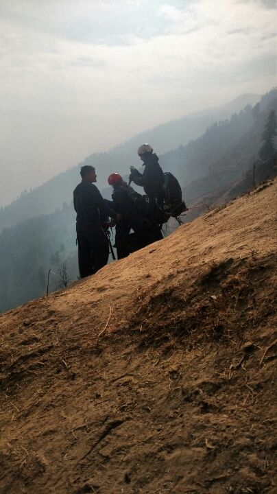 Photo of Flying into new year-from Baddi to Tosh via manali - solang-gulaba-bhunter-kasol-manikaran by Neha Gupta