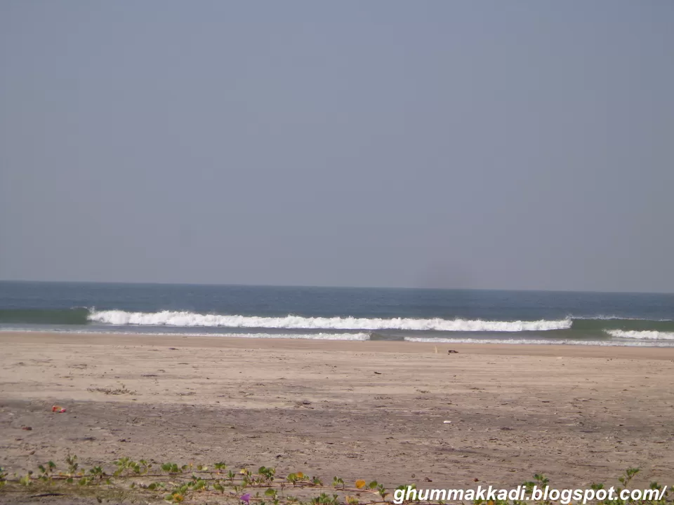 Photo of unknown beach, ratnagiri, maharashtra by A Ghumakkad Couple