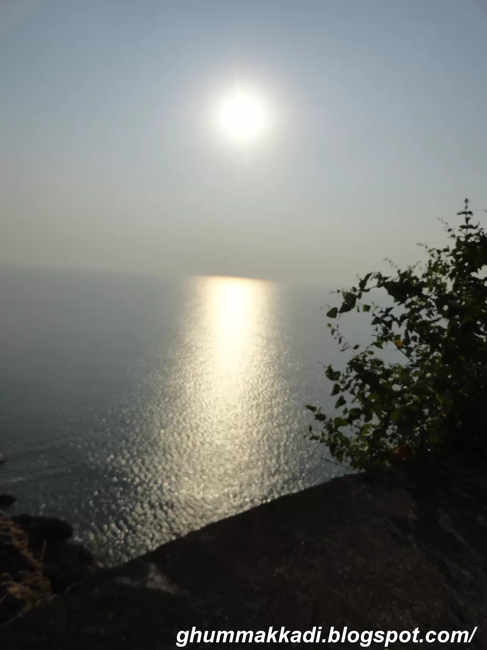 Photo of Ratnadurg Fort, Ratnagiri, Maharashtra by A Ghumakkad Couple