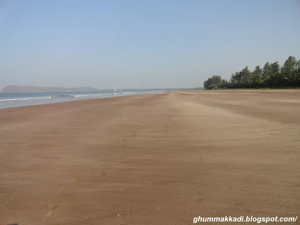 Photo of unknown beach, ratnagiri, maharashtra by A Ghumakkad Couple