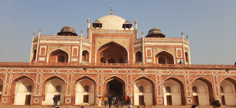 Photo of A Walk Through Lesser Known Isa Khan Tomb 4/4 by Travel Katha