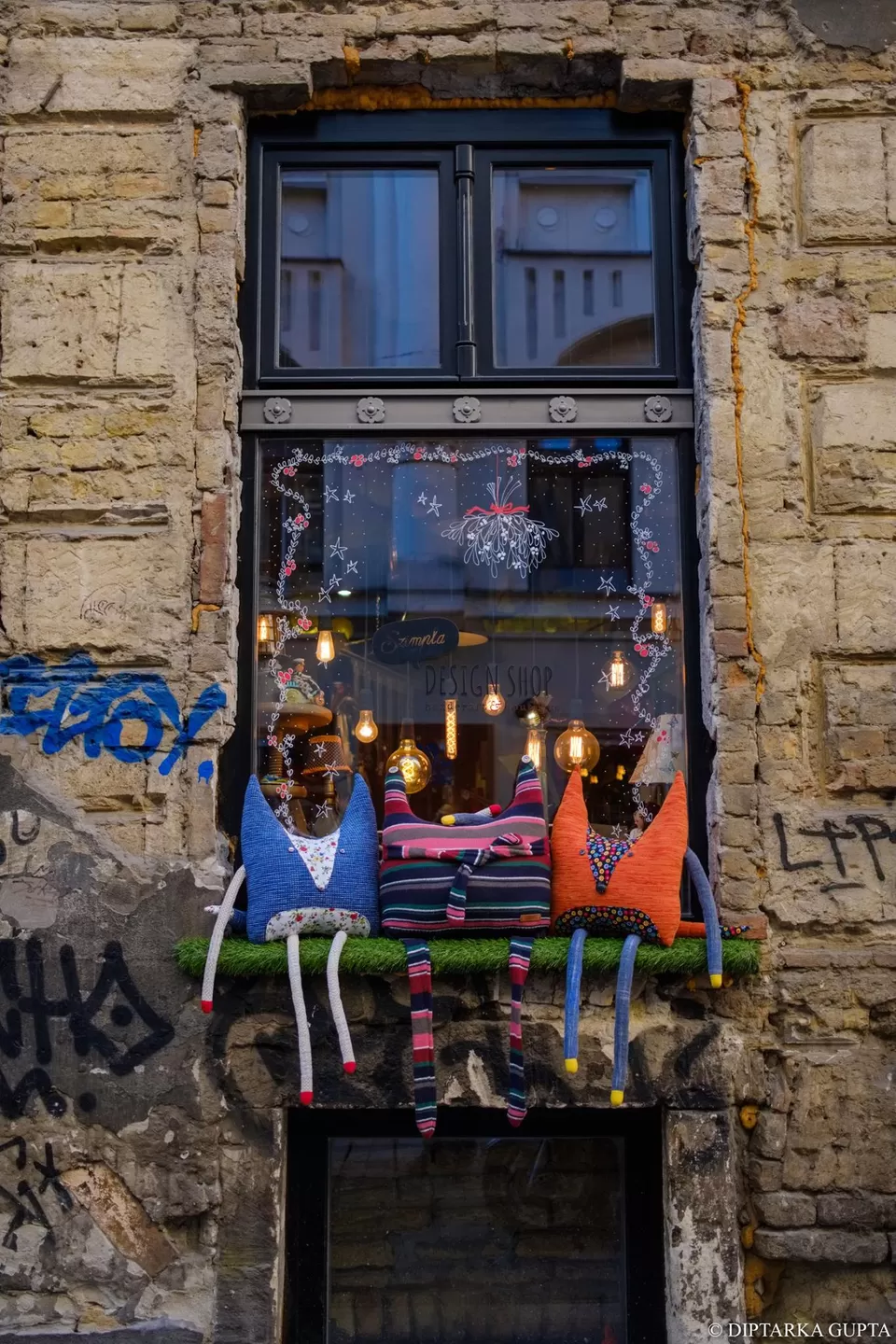 Photo of Budapest, Szimpla Kert, Kazinczy Street, Hungary by Diptarka Gupta