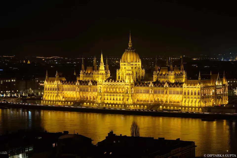 Photo of Budapest, Fisherman's Bastion, Szentháromság tér, Hungary by Diptarka Gupta