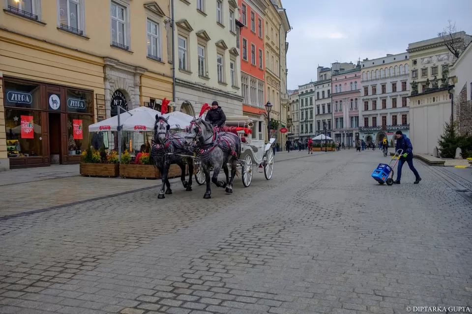 Photo of Rynek Główny, Kraków, Poland by Diptarka Gupta