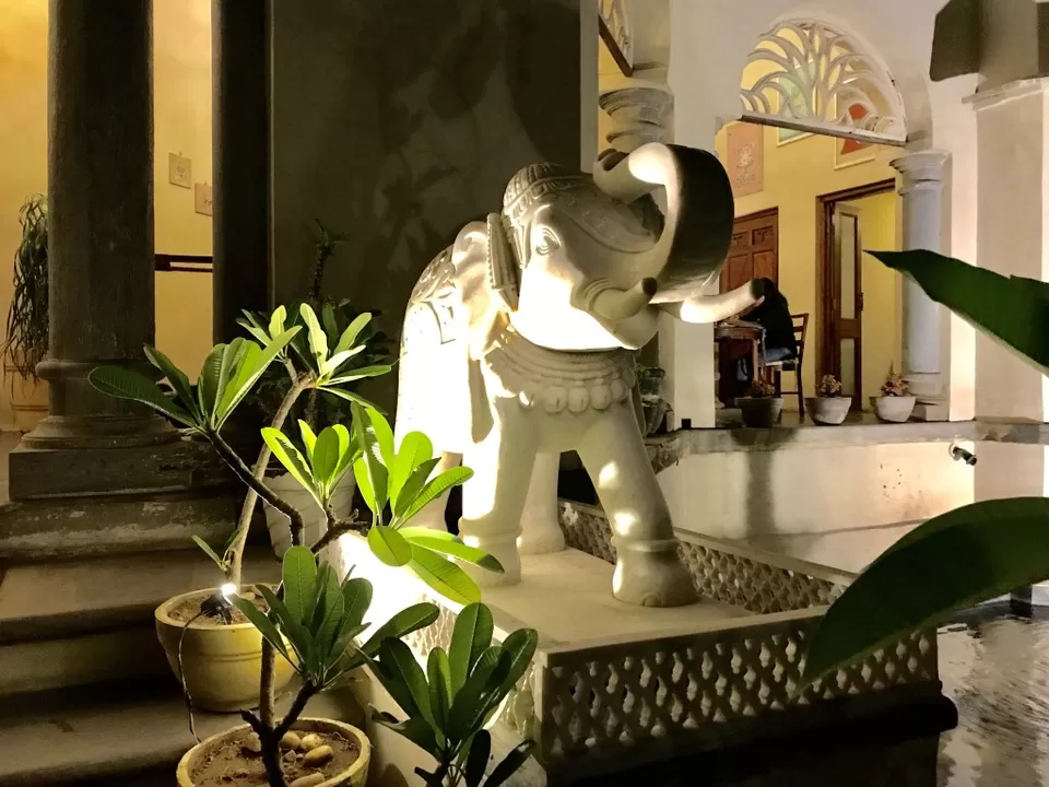 Photo of 1559 AD Restaurant, Udaipur, Rajasthan, India by Design Pandits