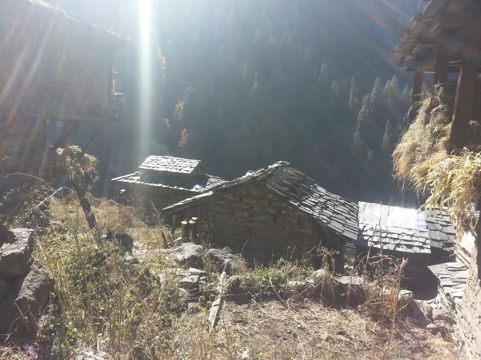 Photo of Bharshaini and enroute Kheerganga by chrisgupta009