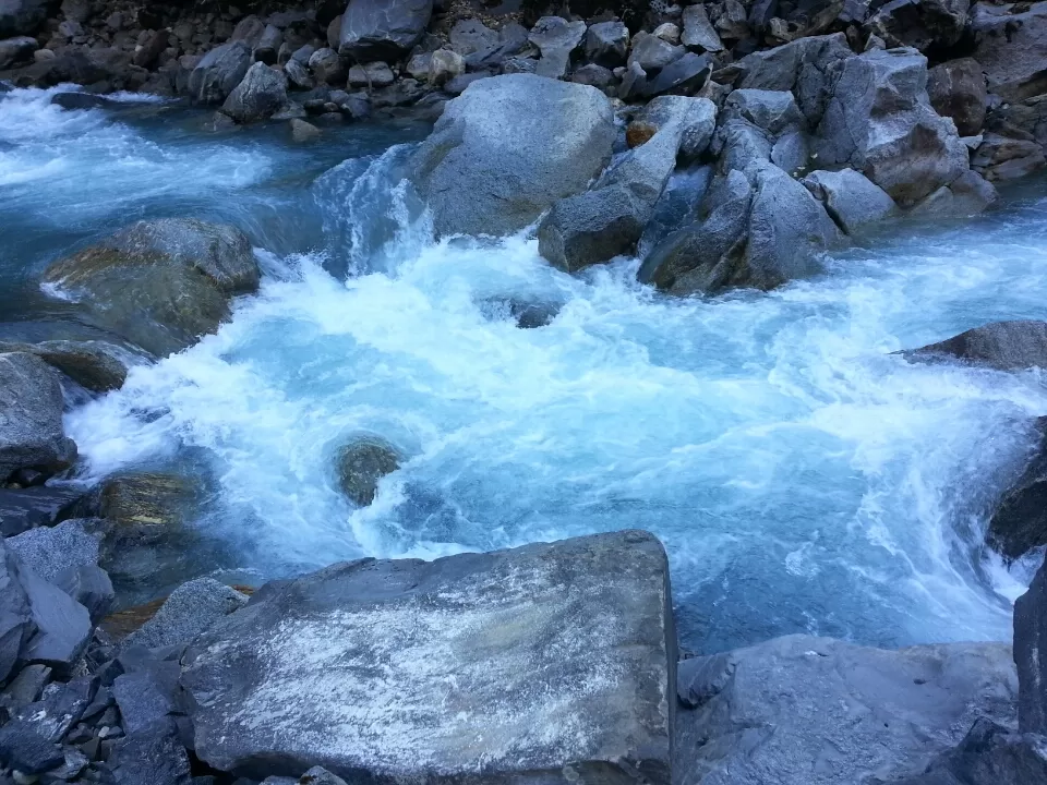 Photo of Bharshaini and enroute Kheerganga by chrisgupta009