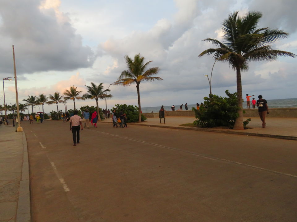 Photo of Beach Road, White Town, Pondicherry, Puducherry, India by Ritoparna Ray