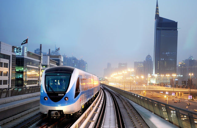 Photo of Amazing Dubai 3/4 by Explorer's Edition
