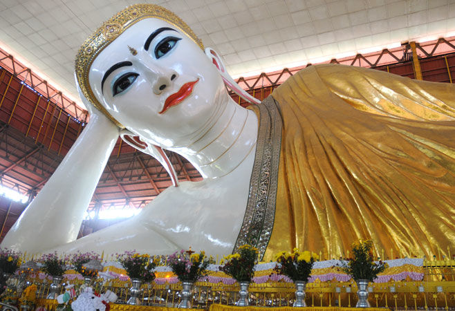 Photo of Chauk Htat Kyi Pagoda, Yangon, Yangon Region, Myanmar (Burma) by Magdalene