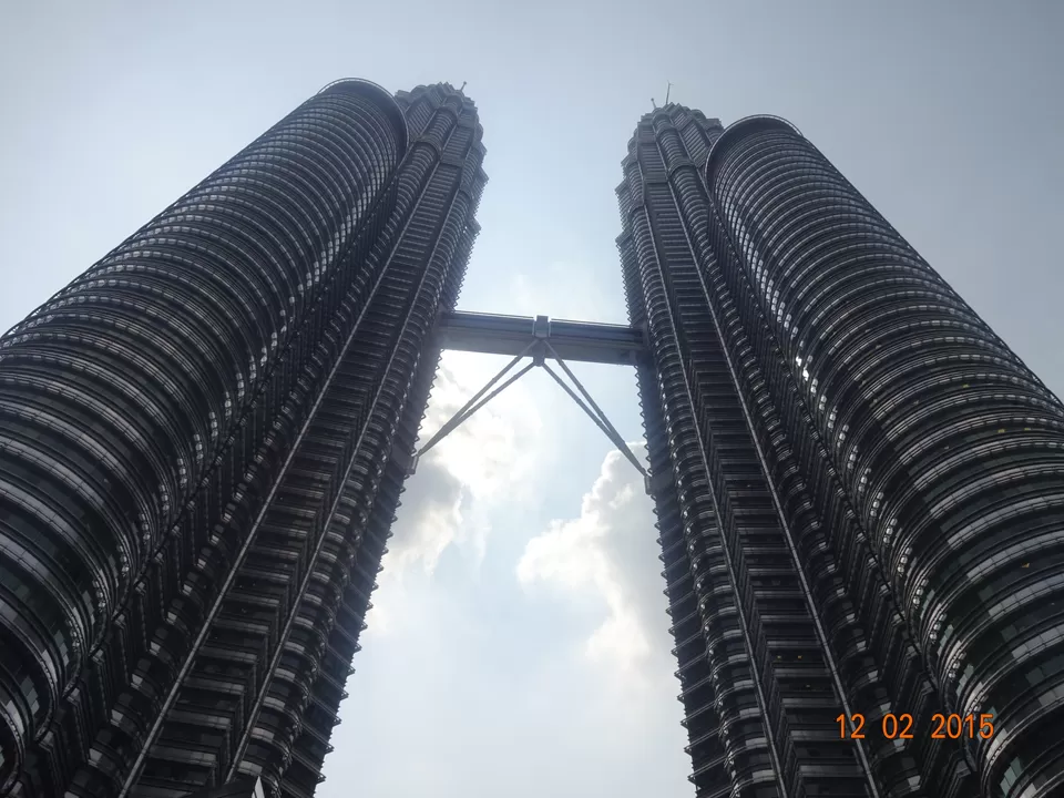 Photo of Petronas Twin Towers, Kuala Lumpur City Centre, Kuala Lumpur, Federal Territory of Kuala Lumpur, Malaysia by Nikita Mathur