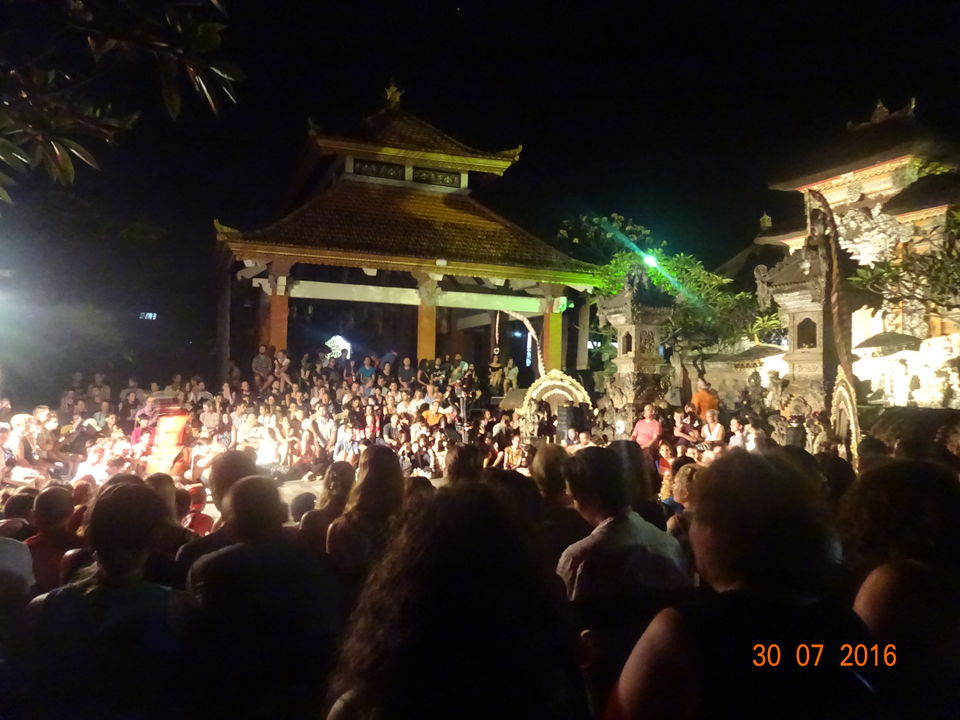 Photo of Kecak Dance Pura Dalem Taman Kaja, Jalan Sri Wedari, Ubud, Gianyar, Bali, Indonesia by Nikita Mathur