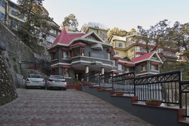 Photo of Simla, Himachal Pradesh, India by suparnakalra