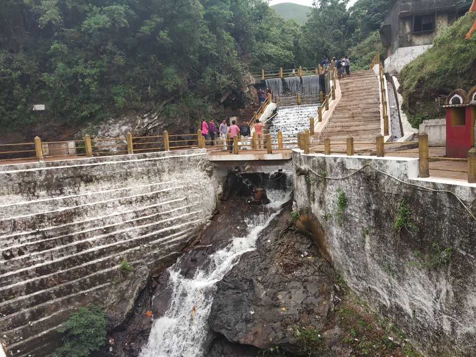Photo of Honnammana Halla Waterfalls, Inam Dattathreya Peeta, Karnataka, India by Ranjit Periyasami