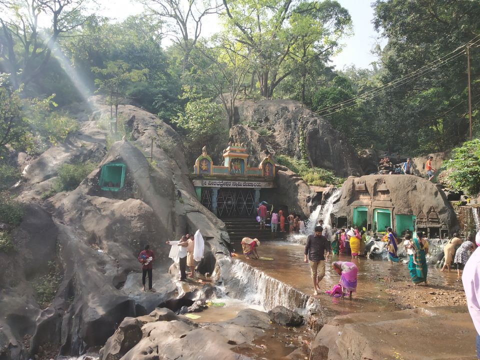 Photo of Kalhatti Falls, Manchethevaru, Karnataka, India by Ranjit Periyasami