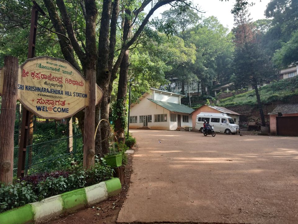 Photo of Kemmannugundi, Manchethevaru, Karnataka, India by Ranjit Periyasami