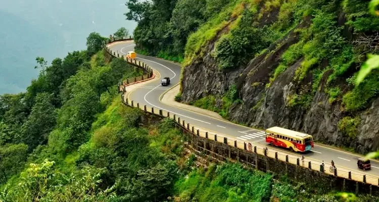 Photo of Lakkidi View Point, Lakkidi, Kerala, India by Ranjit Periyasami