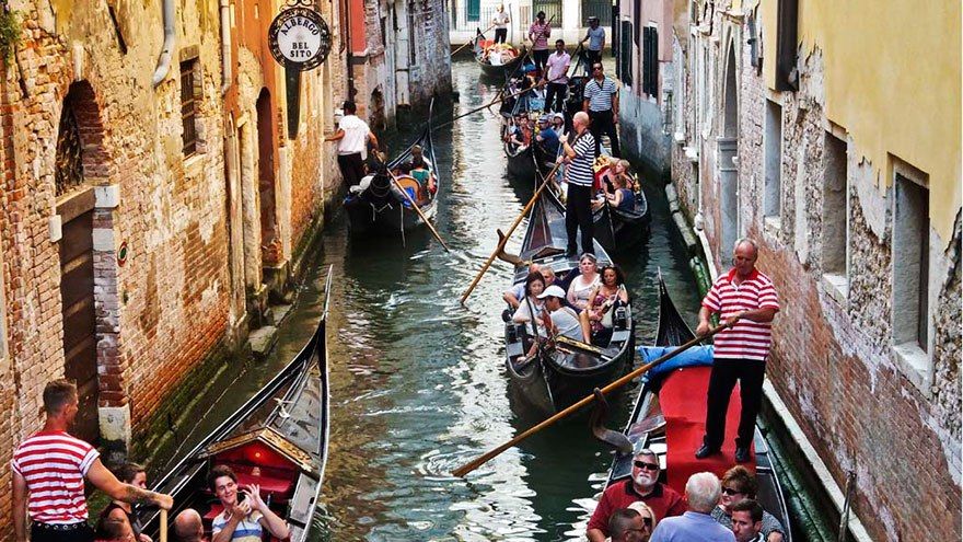 Photo of Reality Vs Expectation : How I cover Venice in one day 2/3 by Priyasha