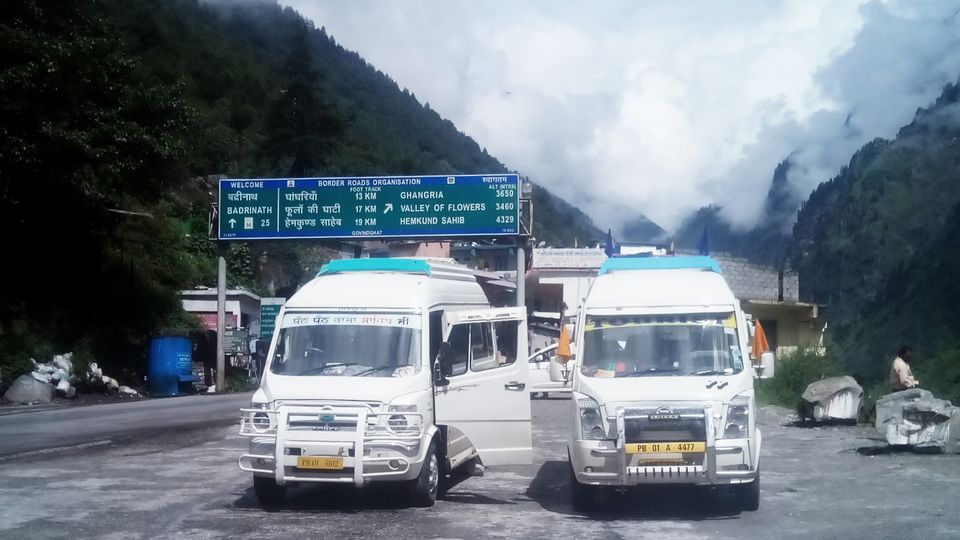 Photo of Trek to the Valley of Flowers, Uttarakhand 3/10 by Shazia Khanam