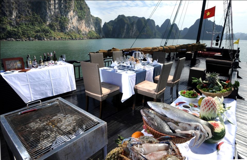 Photo of Halong Paradise Peak Cruise 2/16 by Indochina Legend