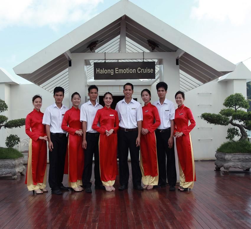 Photo of Emotion Cruises Halong Bay 11/13 by Indochina Legend
