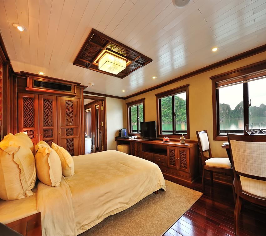 Photo of Halong Paradise Peak Cruise 12/16 by Indochina Legend