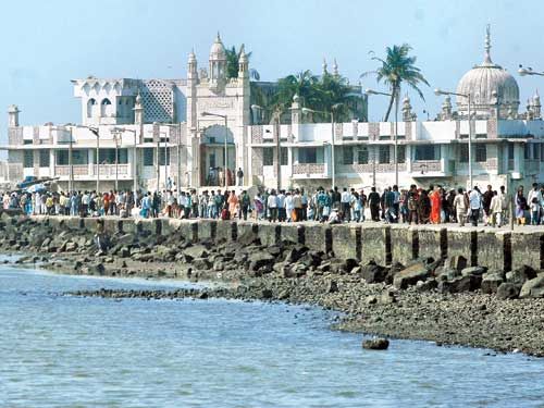 Photo of Mumbai – A station that will make you halt forever (Part 2) 8/12 by Nehal Mewada