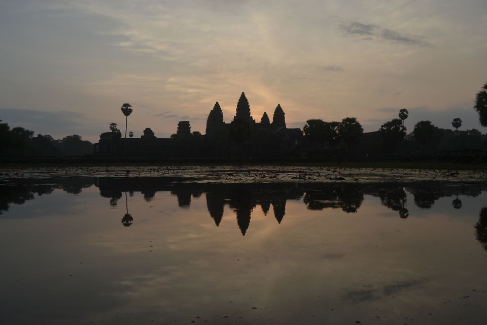 Photo of Angkor Wat, Krong Siem Reap, Siem Reap, Cambodia by Kim Buenafe