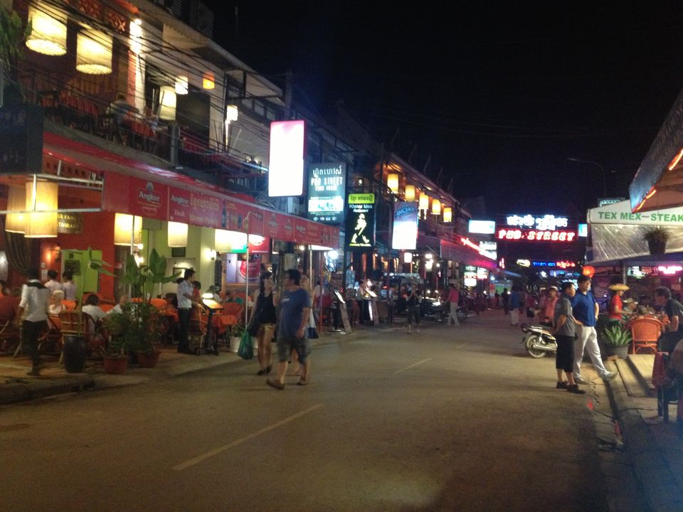Photo of Pub Street, Krong Siem Reap, Siem Reap, Cambodia by Kim Buenafe
