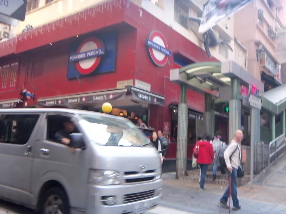 Photo of Mid-level, Mid-level, Hong Kong by Anusha Ranganathan