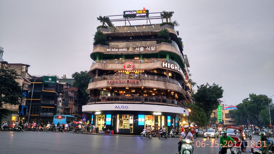 Photo of Hanoi, Hoàn Kiếm, Hanoi, Vietnam by Muthu Venkatesh