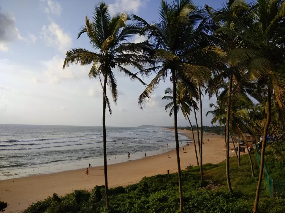 Photo of Sinquerium Beach, Candolim, Goa, India by Prahlad Raj