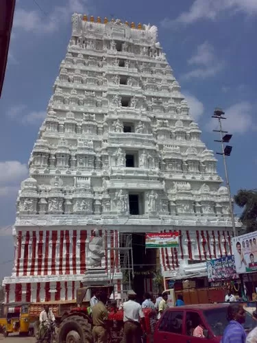 Photo of Srikalahasti Temple, Srikalahasti, Andhra Pradesh, India by Richa Powale