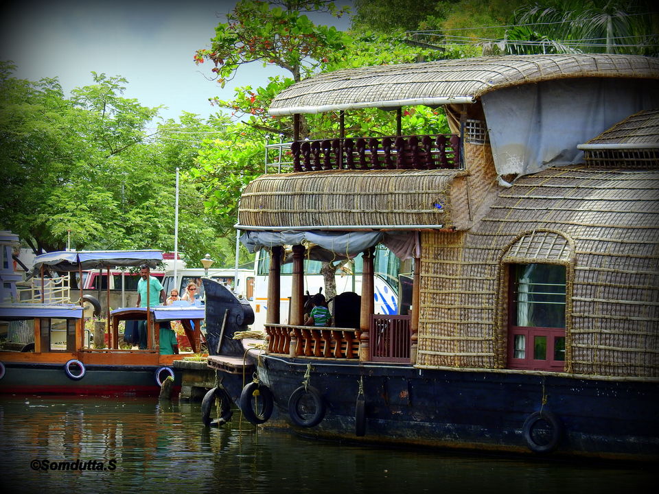 Photo of Allepey, Kerala, India by Somdutta Sarkar