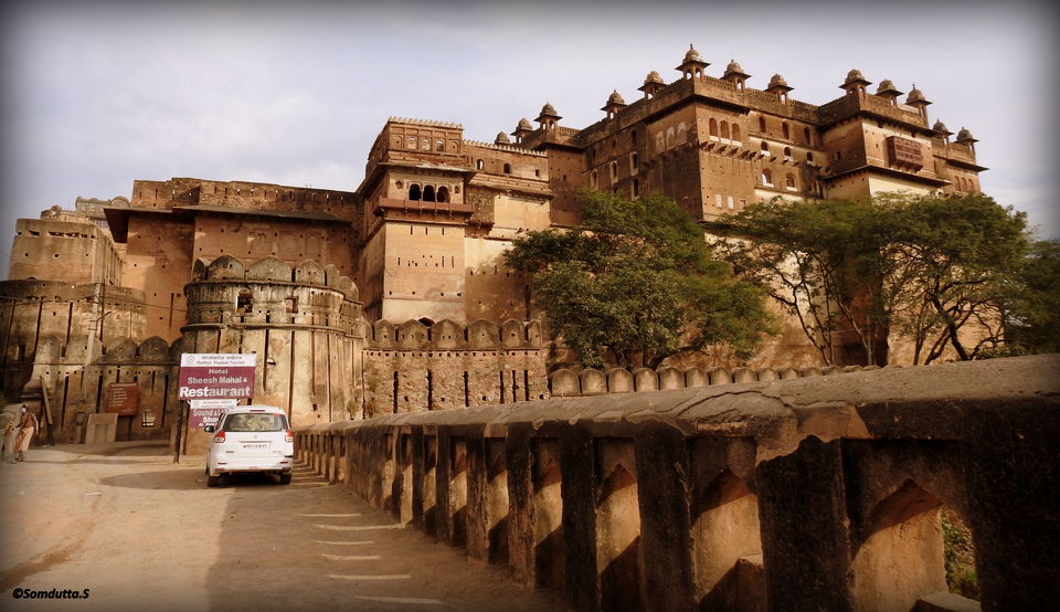 Photo of Orchha Palace Fort, Orachha, Madhya Pradesh, India by Somdutta Sarkar