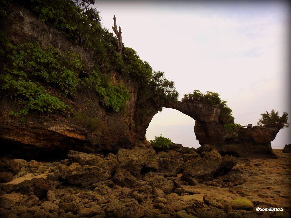 Photo of Natural Bridge Lakshmanpur - II Beach, Andaman and Nicobar Islands, India by Somdutta Sarkar
