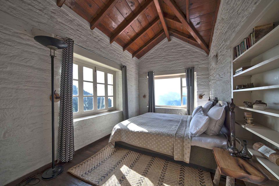 Photo of These 11 Cosy and Charming Homestays in Kumaon, Uttarakhand Are Perfect For Nature Lovers! by Kadambari Bhatte (curlytravelmess)