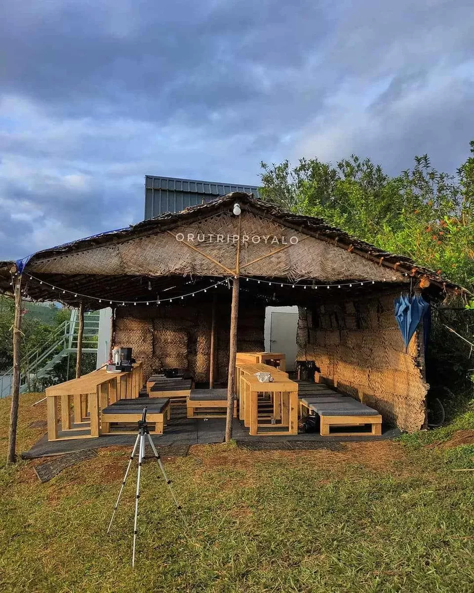 Photo of Toss Glamping, Sathram Road, Vandiperiyar, Kerala, India by Kadambari Bhatte (curlytravelmess)