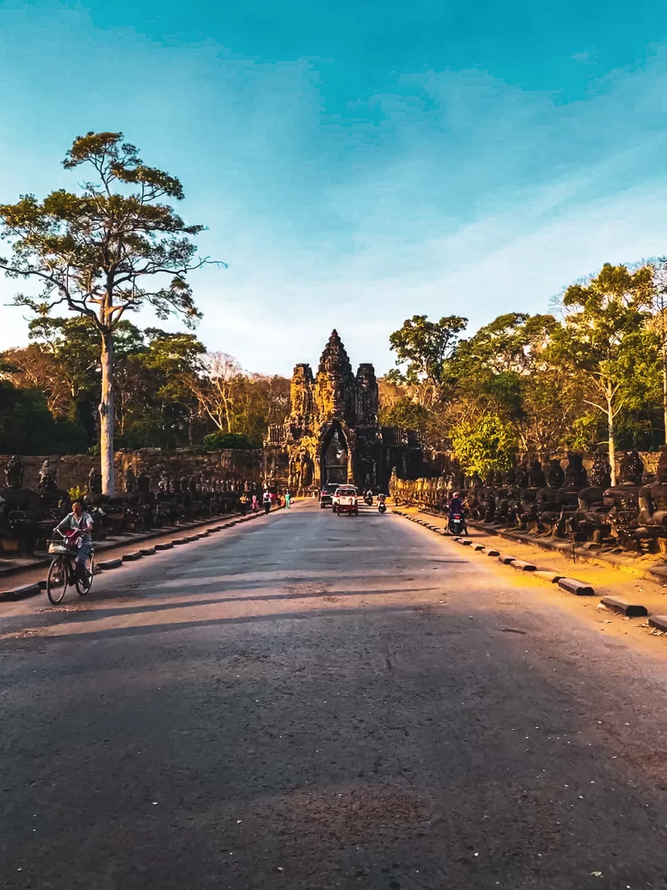 Photo of Angkor Thom, Krong Siem Reap, Cambodia by Kadambari Bhatte (curlytravelmess)