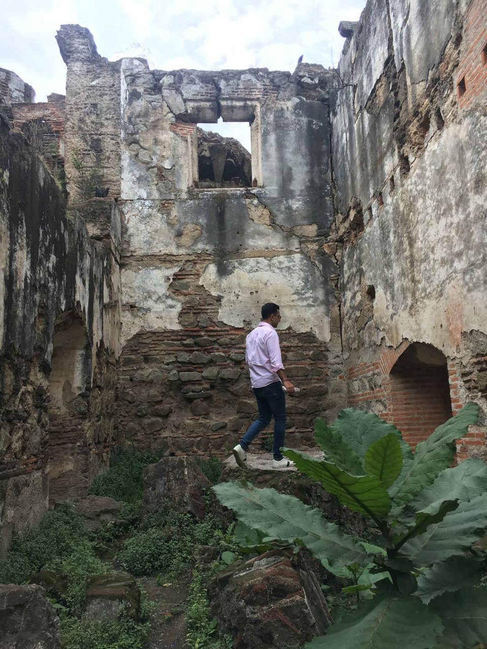 Photo of Antigua, Guatemala - Is Central America's Hidden Gem! by Kadambari Bhatte (curlytravelmess)