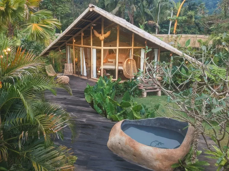 Photo of Hideout Bali, Jalan Jangu, Duda, Karangasem Regency, Bali, Indonesia by Kadambari Bhatte (curlytravelmess)