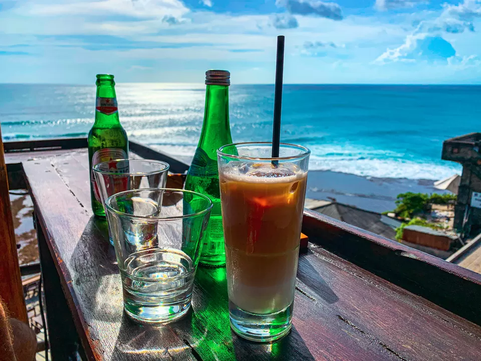 Photo of Single Fin Bali, Uluwatu, Jalan Labuansait, Pecatu, Badung Regency, Bali, Indonesia by Kadambari Bhatte (curlytravelmess)