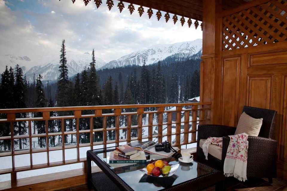 Photo of Spas, Yoga Retreats, Good Food and Priceless Views at These Destination Wellness Resorts in India 2/2 by Kadambari Bhatte (curlytravelmess)