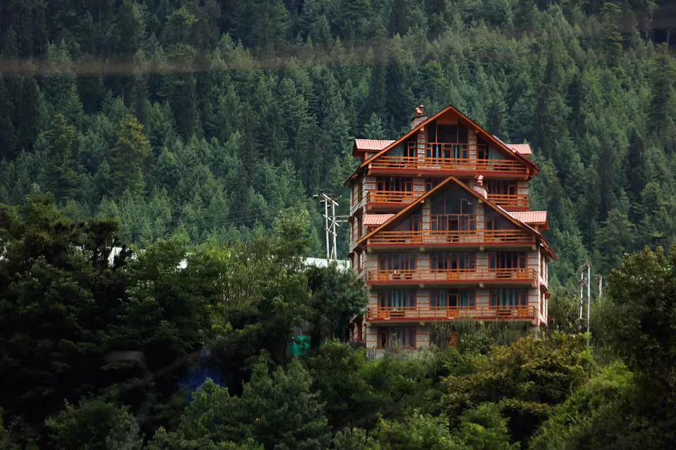 Photo of FogHills Manali Cottages, Prini, Manali, Himachal Pradesh, India by Kadambari Bhatte (curlytravelmess)