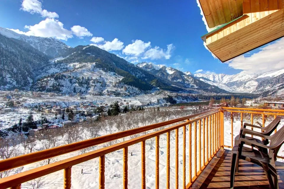 Photo of Hotel Mountain Face By Snow City Hotels, Naggar Road, near Mahindra Show Room, Prini, Manali, Himachal Pradesh, India by Kadambari Bhatte (curlytravelmess)