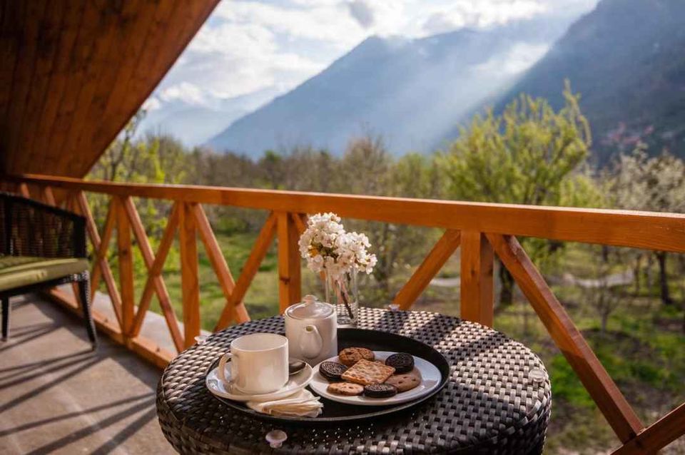 Photo of Top 20 Resorts, Hostels and Cottages in Manali, Himachal Pradesh, Handpicked for All Budgets by Kadambari Bhatte (curlytravelmess)
